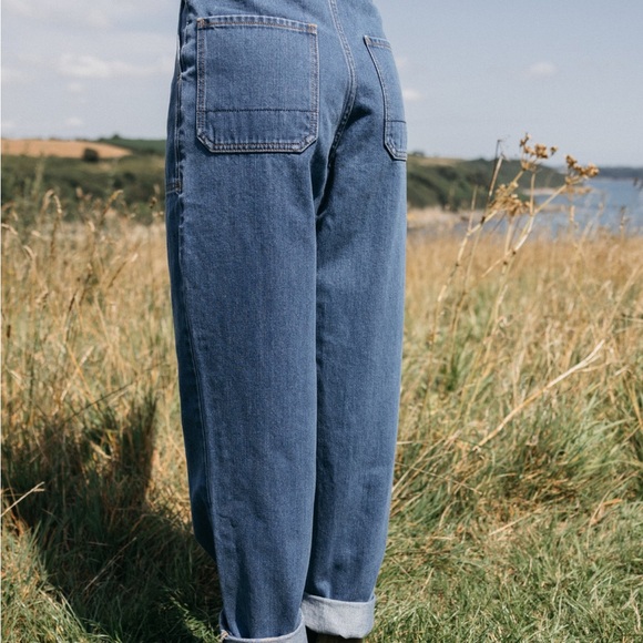 NEW: Finisterre Women's Yarrel Jeans (26R UK size/US 25) Washed Retro Indigo - Picture 5 of 16